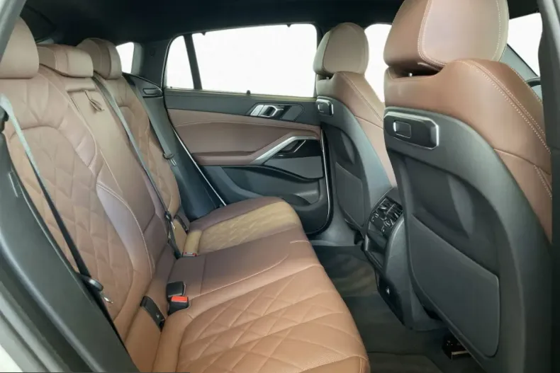 BMW X6 (Seria X) din 2025 cu 14.021 km - oferta BMW249864 - foto 7