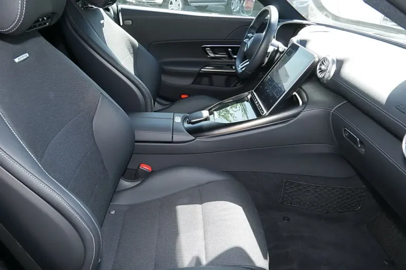 Mercedes-Benz SL 43 AMG (Clasa SL) din 2023 cu 5.906 km - oferta MER249865 - foto 6