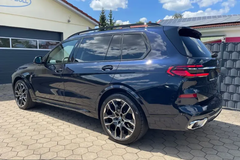 BMW X7 (Seria X) din 2023 cu 21.500 km - oferta BMW249868 - foto 3