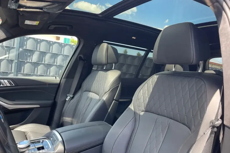 BMW X7 (Seria X) din 2023 cu 21.500 km - oferta BMW249868 - foto 6