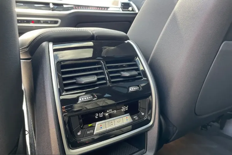 BMW X7 (Seria X) din 2023 cu 21.500 km - oferta BMW249868 - foto 23