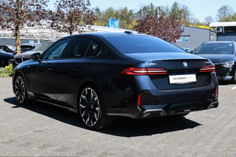 BMW 540 (Seria 5) din 2025 cu 24.918 km - oferta BMW249874 - foto 7