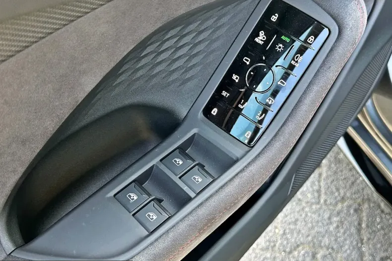 Audi A6 din 2025 cu 3.590 km - oferta AUD249880 - foto 8