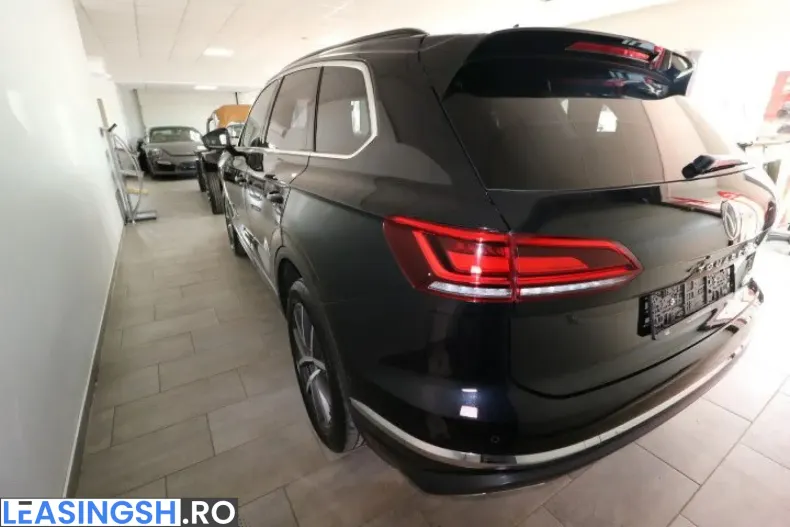 Volkswagen Touareg din 2022 cu 82.684 km - oferta VOL249885 - foto 5