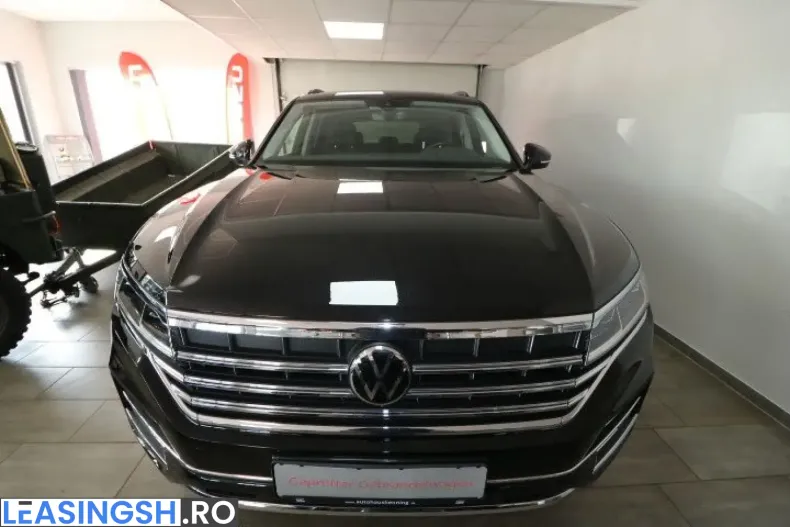Volkswagen Touareg din 2022 cu 82.684 km - oferta VOL249885 - foto 8