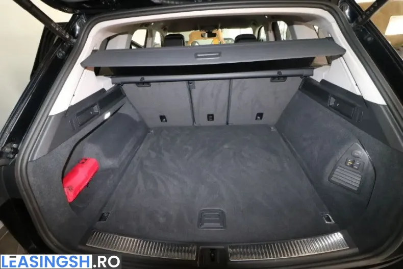 Volkswagen Touareg din 2022 cu 82.684 km - oferta VOL249885 - foto 10