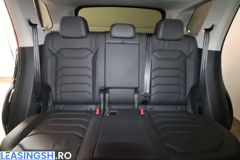 Volkswagen Touareg din 2022 cu 82.684 km - oferta VOL249885 - foto 12