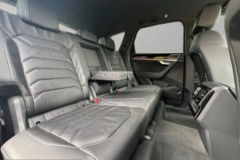 Volkswagen Touareg din 2022 cu 85.000 km - oferta VOL249887 - foto 26