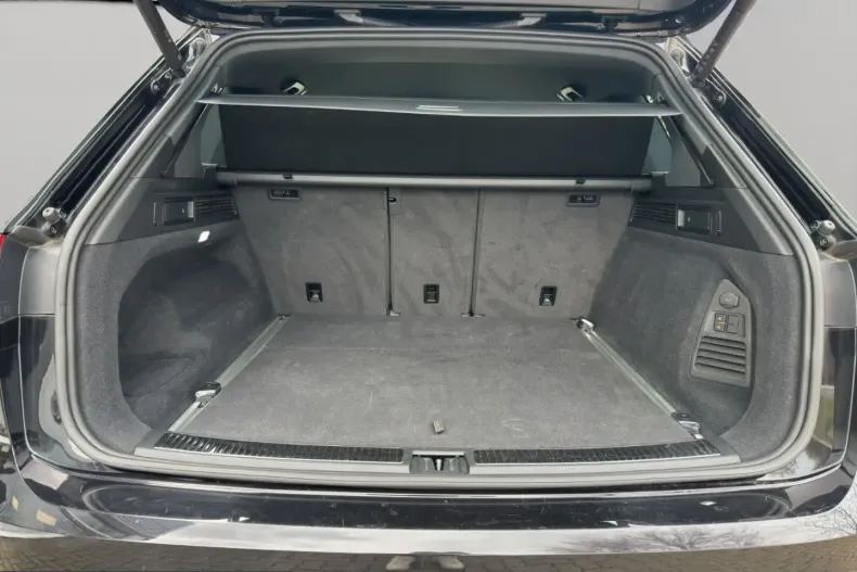 Volkswagen Touareg din 2022 cu 85.000 km - oferta VOL249887 - foto 27