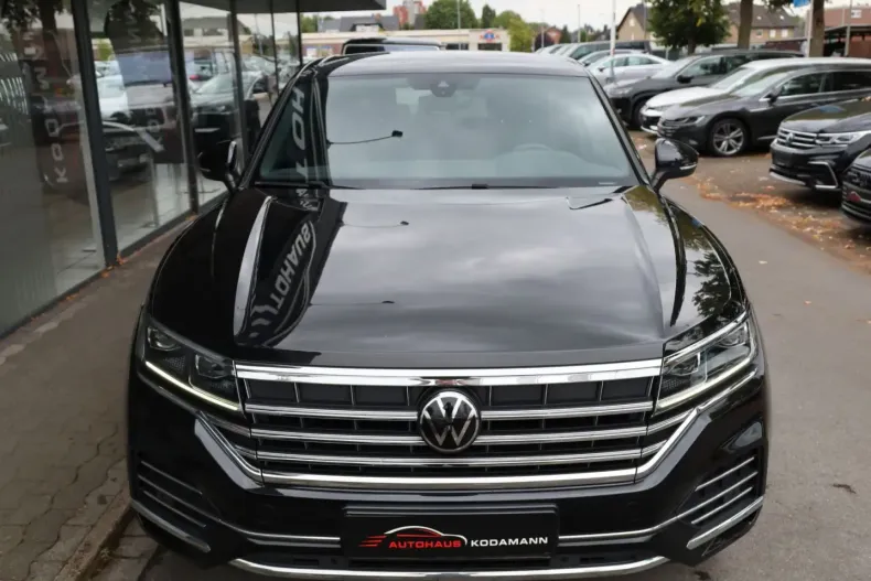 Volkswagen Touareg din 2023 cu 76.543 km - oferta VOL249888 - foto 3