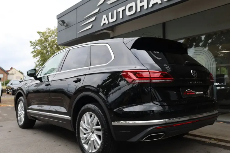Volkswagen Touareg din 2023 cu 76.543 km - oferta VOL249888 - foto 8