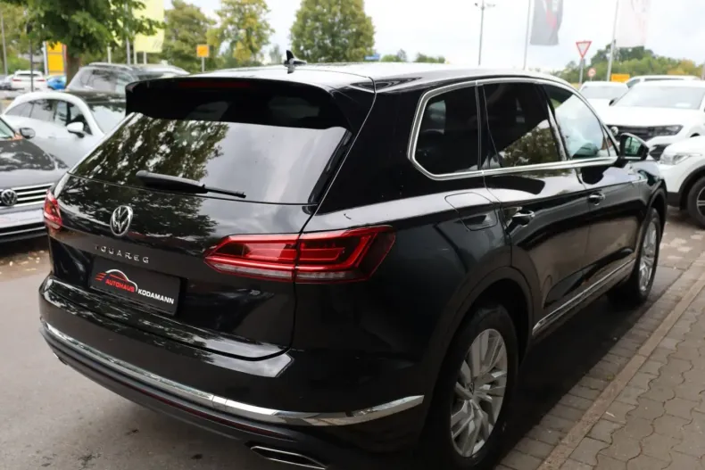 Volkswagen Touareg din 2023 cu 76.543 km - oferta VOL249888 - foto 12