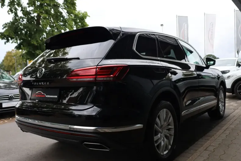 Volkswagen Touareg din 2023 cu 76.543 km - oferta VOL249888 - foto 13
