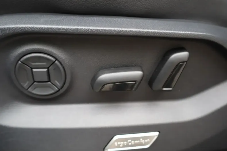 Volkswagen Touareg din 2023 cu 76.543 km - oferta VOL249888 - foto 15