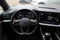 Volkswagen Touareg din 2023 cu 76.543 km - oferta VOL249888 - foto 19