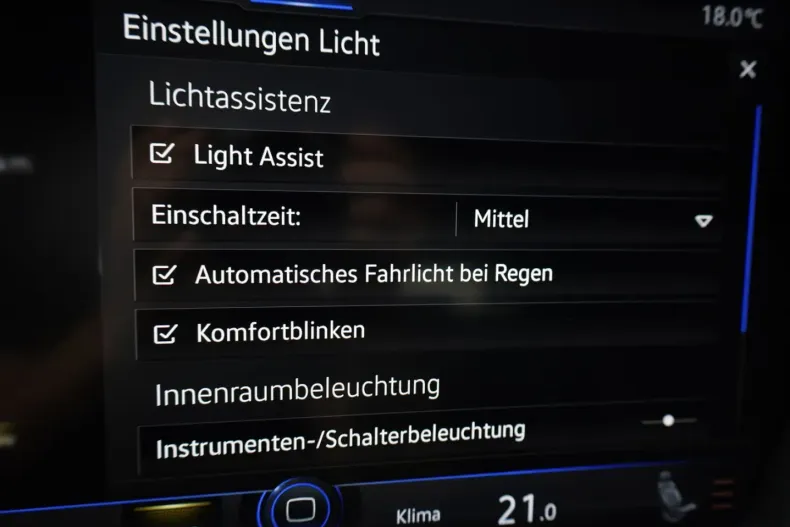 Volkswagen Touareg din 2023 cu 76.543 km - oferta VOL249888 - foto 30