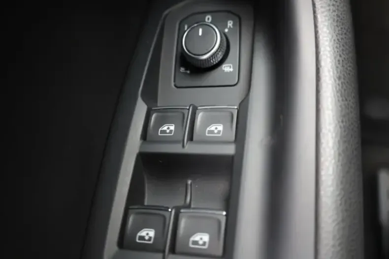 Volkswagen Touareg din 2023 cu 76.543 km - oferta VOL249888 - foto 33