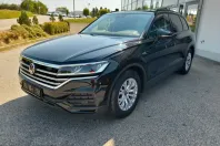 Volkswagen Touareg din 2022 cu 83.605 km - oferta VOL249890 - foto 2