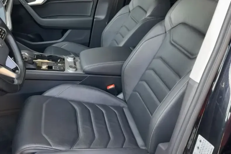 Volkswagen Touareg din 2022 cu 83.605 km - oferta VOL249890 - foto 4