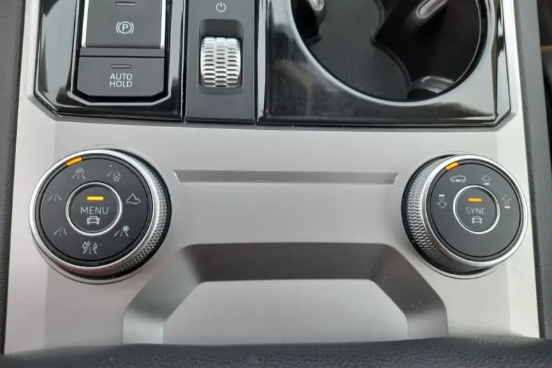 Volkswagen Touareg din 2022 cu 83.605 km - oferta VOL249890 - foto 8