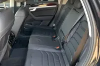 Volkswagen Touareg din 2022 cu 83.605 km - oferta VOL249890 - foto 11