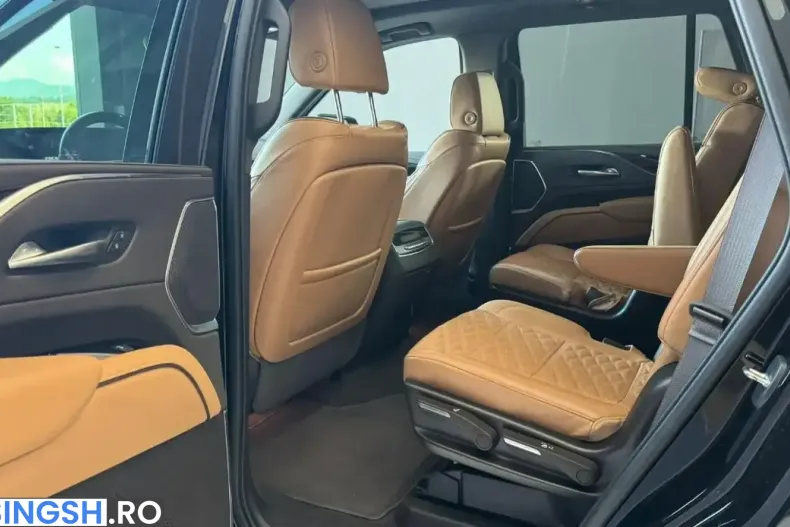 Cadillac Escalade 3.0 Diesel AWD din 2023 cu 65.000 km - oferta CAD249892 - foto 12