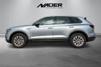 Volkswagen Touareg din 2021 cu 79.847 km - oferta VOL249893 - foto 2
