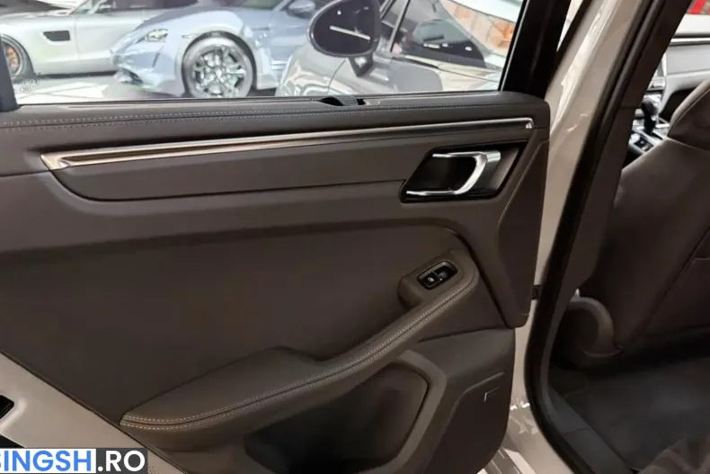 Porsche Macan din 2024 cu 19.000 km - oferta POR249897 - foto 19