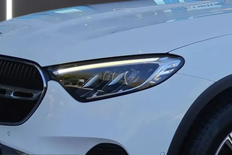 Mercedes-Benz GLC 220 (Clasa GLC) din 2023 cu 75.500 km - oferta MER249915 - foto 5