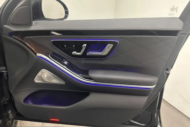 Mercedes-Benz S 580 (Clasa S) din 2022 cu 3.500 km - oferta MER249930 - foto 18
