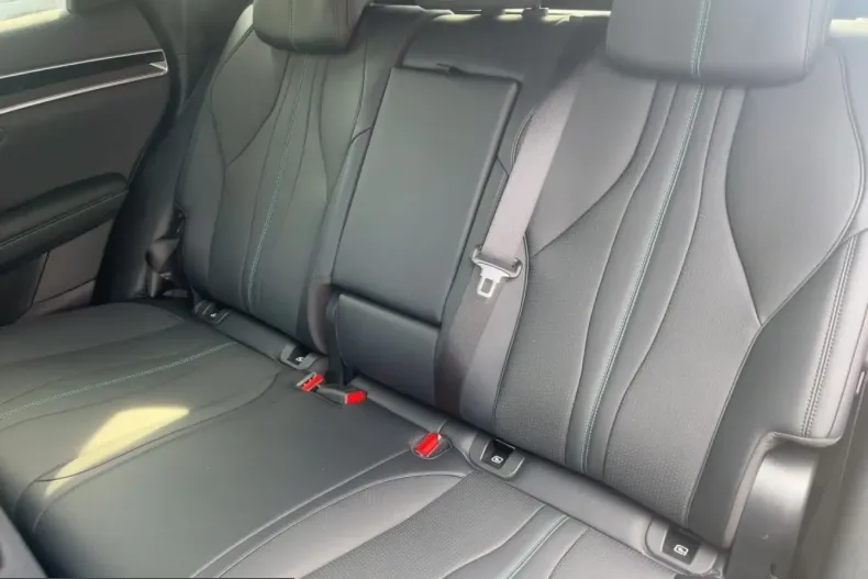 BYD Seal U din 2025 cu 8.500 km - oferta BYD249934 - foto 8