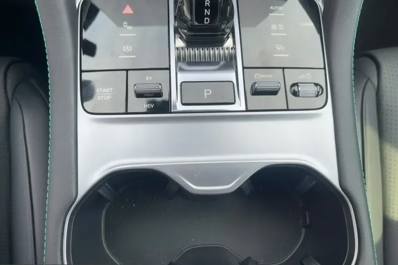 BYD Seal U din 2025 cu 8.500 km - oferta BYD249934 - foto 14