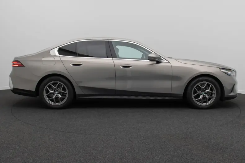 BMW 520 (Seria 5) din 2024 cu 46.305 km - oferta BMW249936 - foto 5