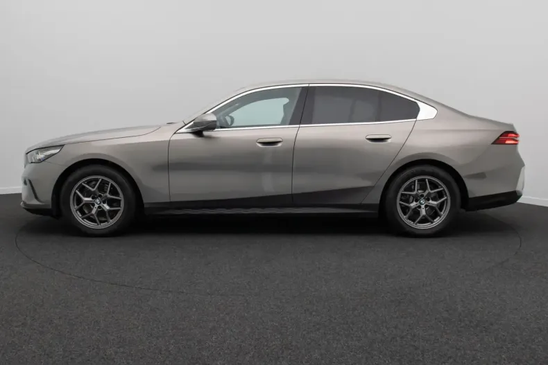 BMW 520 (Seria 5) din 2024 cu 46.305 km - oferta BMW249936 - foto 11