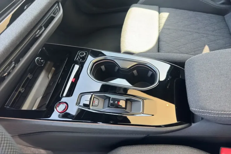 Audi A6 din 2025 cu 3.676 km - oferta AUD249943 - foto 10