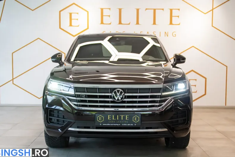 Volkswagen Touareg R-Line din 2023 cu 45.353 km - oferta VOL249967 - foto 2