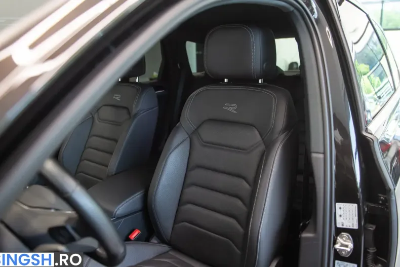 Volkswagen Touareg R-Line din 2023 cu 45.353 km - oferta VOL249967 - foto 13