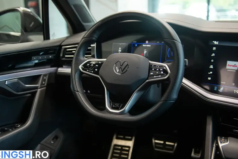 Volkswagen Touareg R-Line din 2023 cu 45.353 km - oferta VOL249967 - foto 30