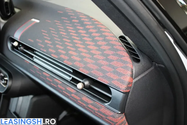MINI John Cooper Works Cabrio din 2025 cu 7.900 km - oferta MIN249969 - foto 8