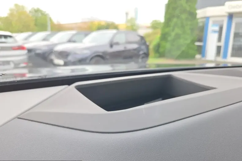 BMW X3 (Seria X) din 2025 cu 37.960 km - oferta BMW249970 - foto 31