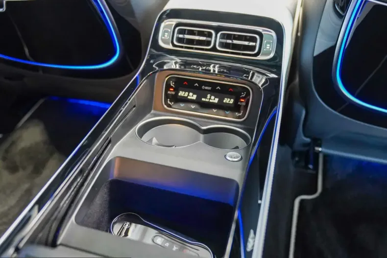 Mercedes-Benz S 680 (Clasa S) din 2025 cu 19.295 km - oferta MER249982 - foto 13