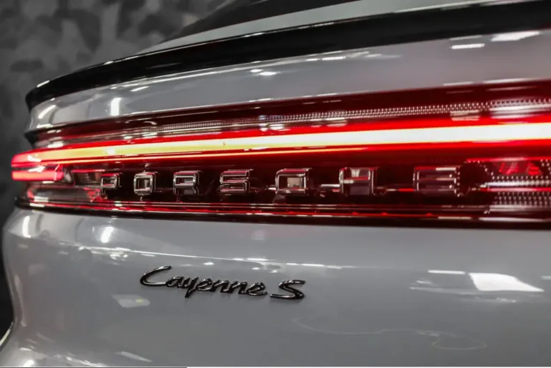 Porsche Cayenne din 2023 cu 55.090 km - oferta POR249983 - foto 24