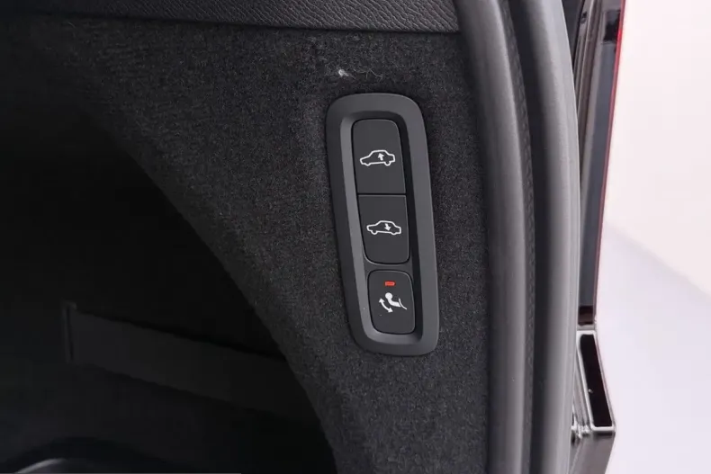 Volvo XC90 din 2025 cu 21.800 km - oferta VOL249988 - foto 12