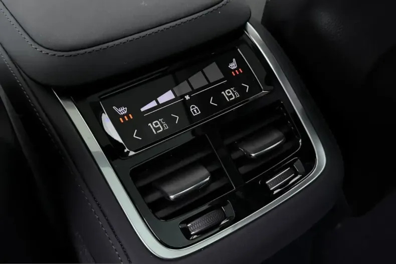 Volvo XC90 din 2025 cu 21.800 km - oferta VOL249988 - foto 15