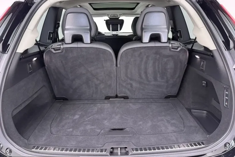Volvo XC90 din 2025 cu 21.800 km - oferta VOL249988 - foto 22