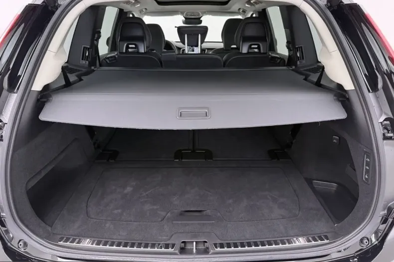 Volvo XC90 din 2025 cu 21.800 km - oferta VOL249988 - foto 24