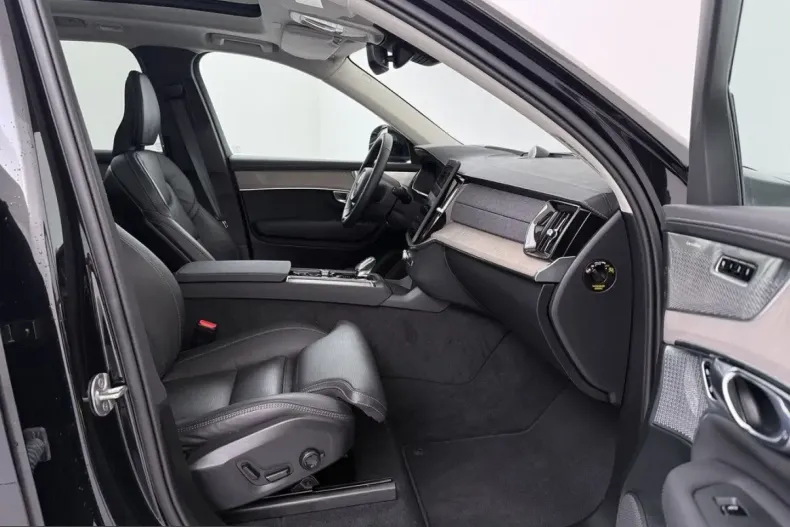 Volvo XC90 din 2025 cu 21.800 km - oferta VOL249988 - foto 26