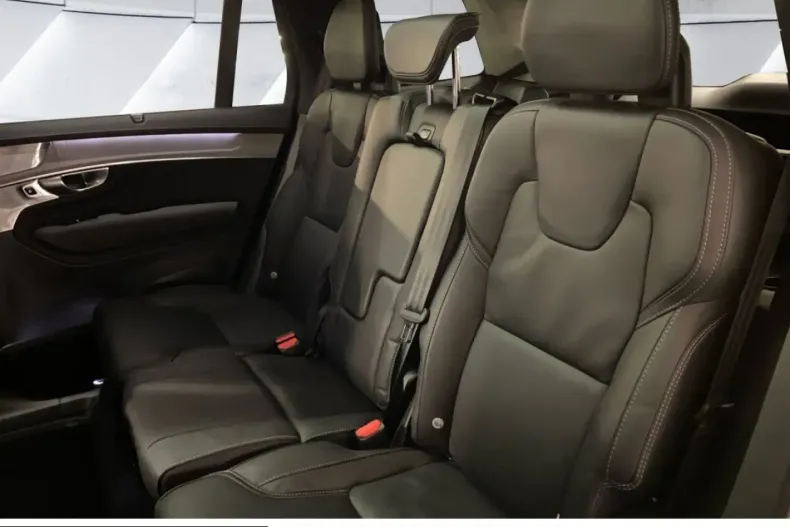 Volvo XC90 din 2025 cu 24.518 km - oferta VOL249990 - foto 6