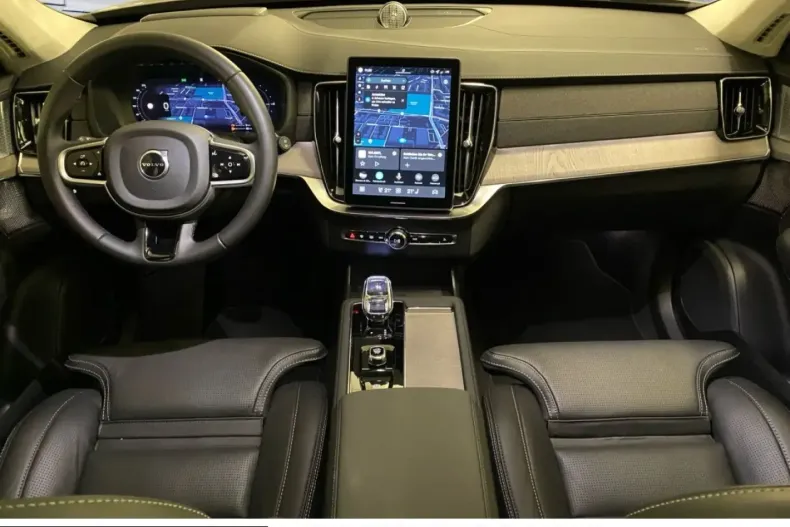 Volvo XC90 din 2025 cu 24.518 km - oferta VOL249990 - foto 7