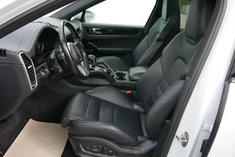 Porsche Cayenne din 2022 cu 66.962 km - oferta POR249993 - foto 8